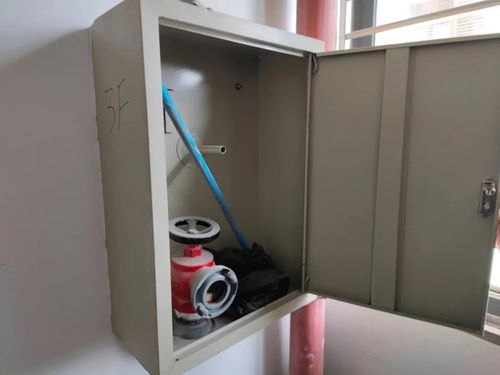 責令整改！揭陽榕城某小區違規搭建塑鋼制品被曝光